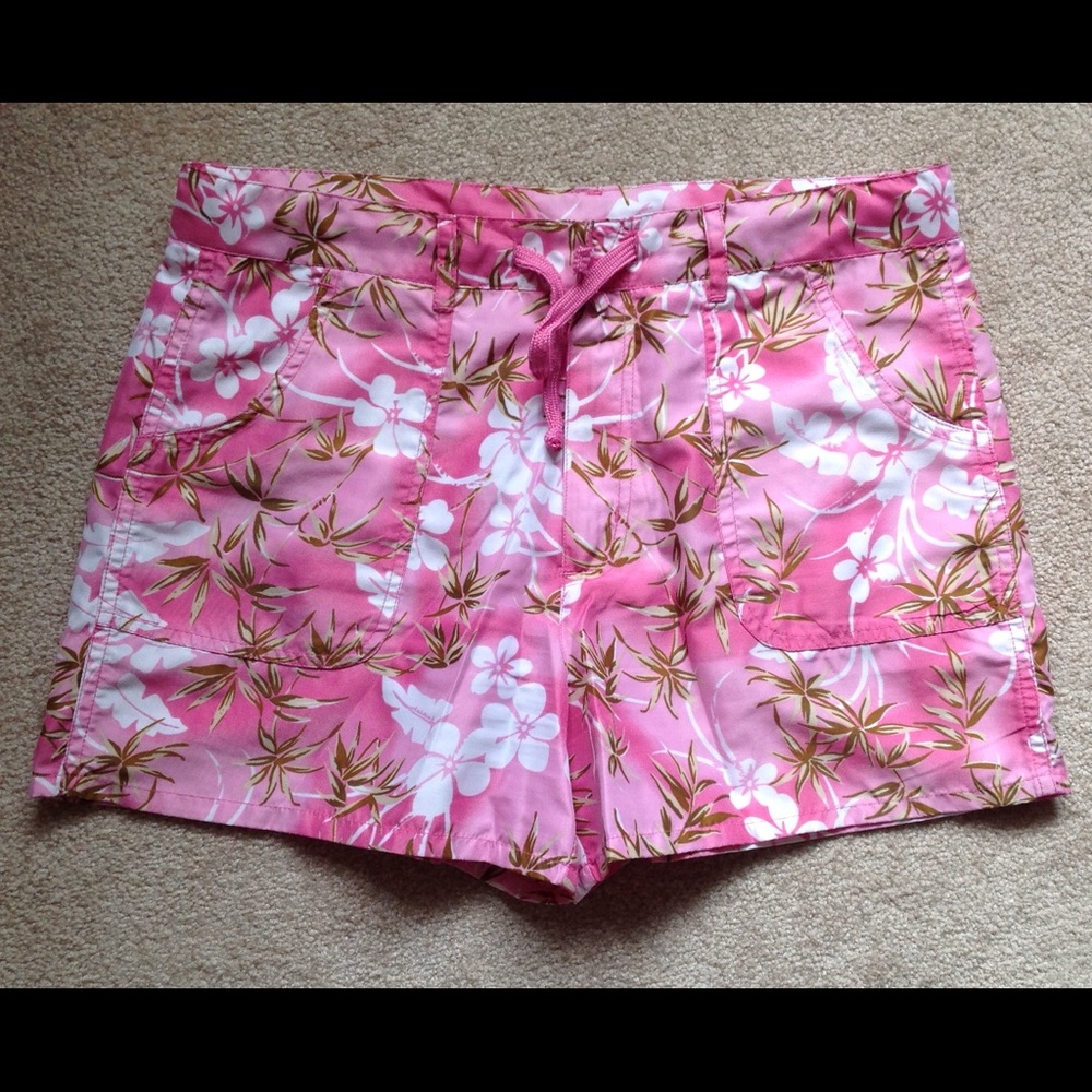 Board shorts, size M